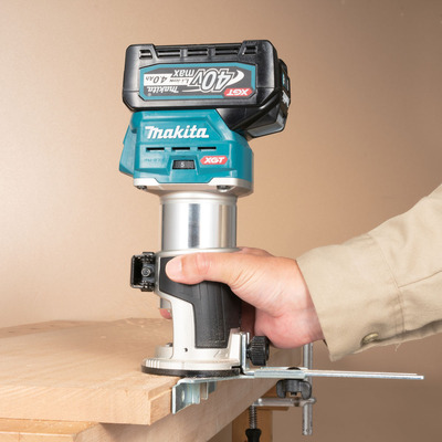 Makita Akku-Multifunktionsfräse RT001GM205